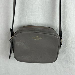 Kate spade minds gray mulberry cross body